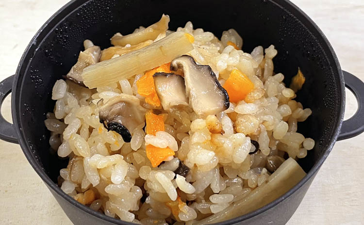 ぱくぱく！きのこの炊き込みご飯